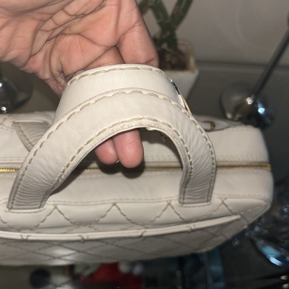 CHANEL MATIERES DIVERSES TOTE - Picture 3 of 10